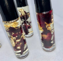 Load image into Gallery viewer, Rose Lip Oil With Gold Flakes
